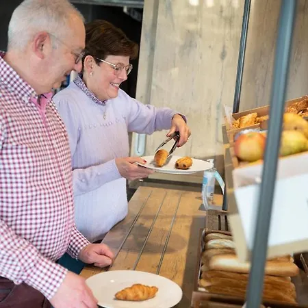 Ibis Budget Oostende Airport מלון מידלקרק