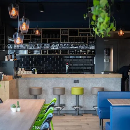 Ibis Budget Oostende Airport ミデルケルケ