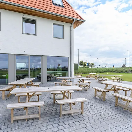 Ibis Budget Oostende Airport מלון 2*