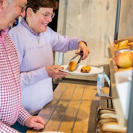 Ibis Budget Oostende Airport 2*