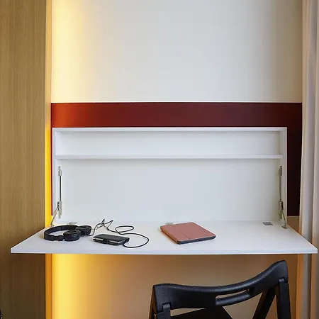 מלון Ibis Budget Oostende Airport מידלקרק