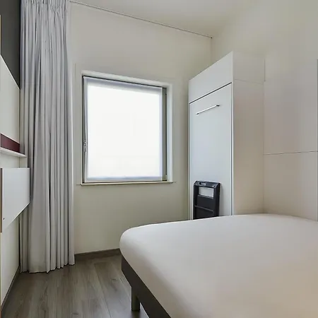 Ibis Budget Oostende Airport Hotel Middelkerke