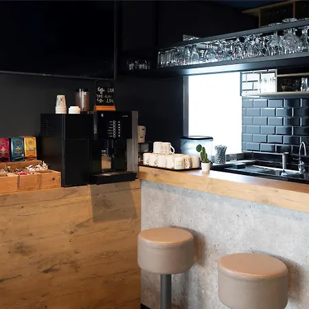 Ibis Budget Oostende Airport 2* ミデルケルケ