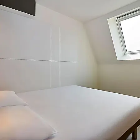 Ibis Budget Oostende Airport מלון מידלקרק