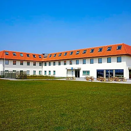 Ibis Budget Oostende Airport מלון